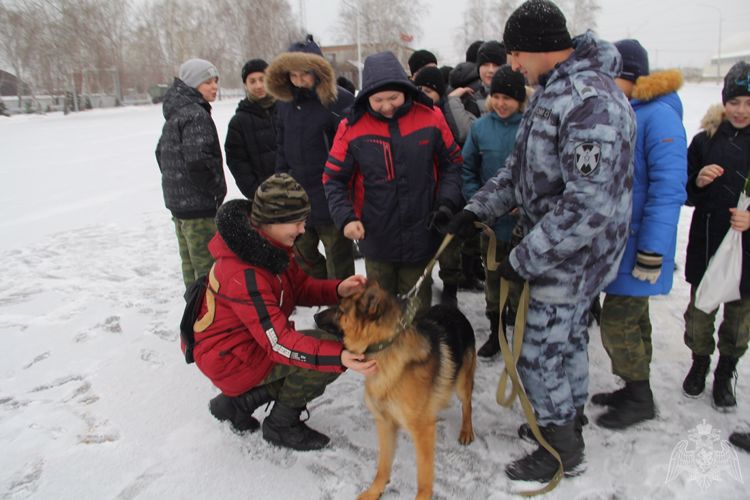 Тюменские кадеты почтили память героев Тюменского ОМОН