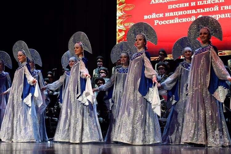 Академический ансамбль песни и пляски Росгвардии выступил в Тобольске и Тюмени  
