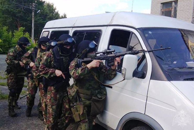 «В память о службе в Росгвардии»: в рамках ведомственной акции офицер тюменского СОБР рассказал о своем служебном пути