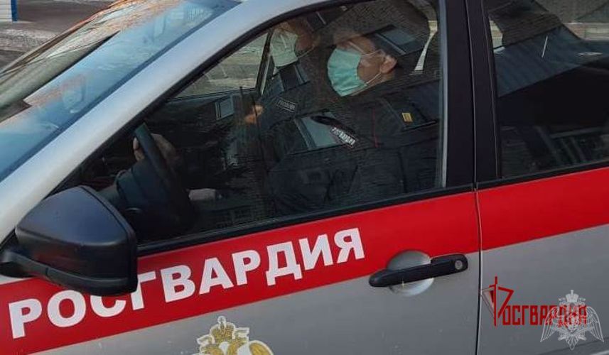 В Тюмени сотрудники Росгвардии обеспечивают охрану объектов различных форм собственности