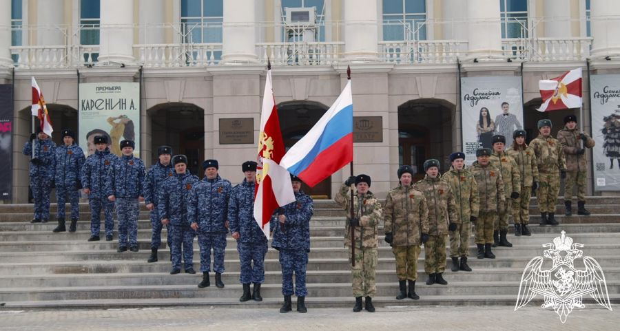 Росгвардейцы в Тюмени присоединились к всероссийской акции «Своих не бросаем» (видео)