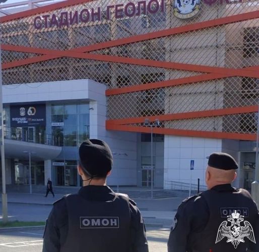 Росгвардейцы обеспечили безопасность матча Футбольной национальной лиги в Тюмени