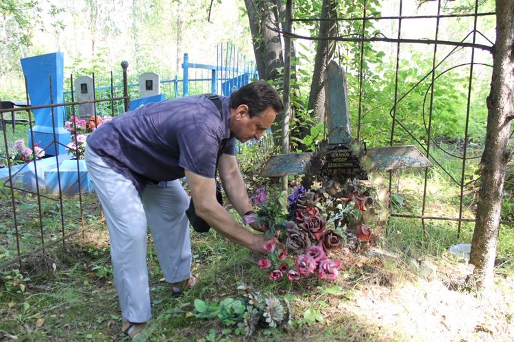 Росгвардейцы облагородили места захоронения участников Великой Отечественной войны в Тюменской области