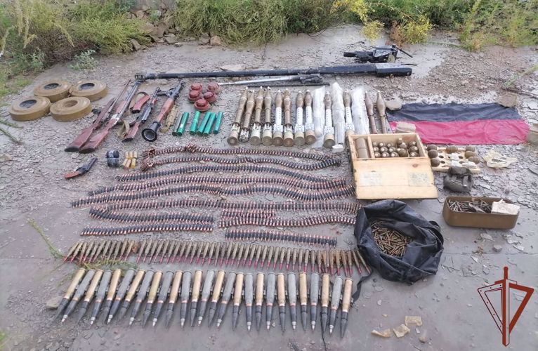 В Запорожской области спецназ Росгвардии обнаружил и обезвредил схрон вооружения противника