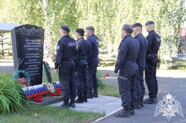 В годовщину гибели бойца тюменского ОМОН состоялись памятные мероприятия