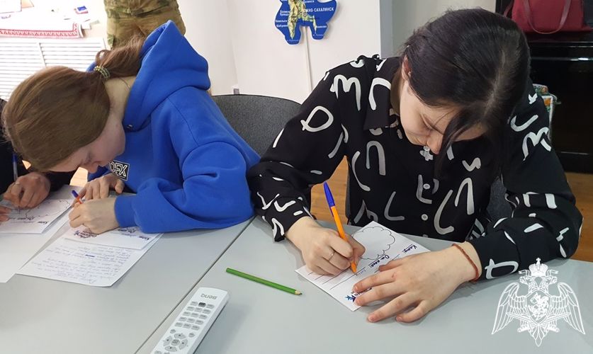 Росгвардейцы и воспитанники детского дома в Тюменской области организовали акцию «Письмо солдату» 