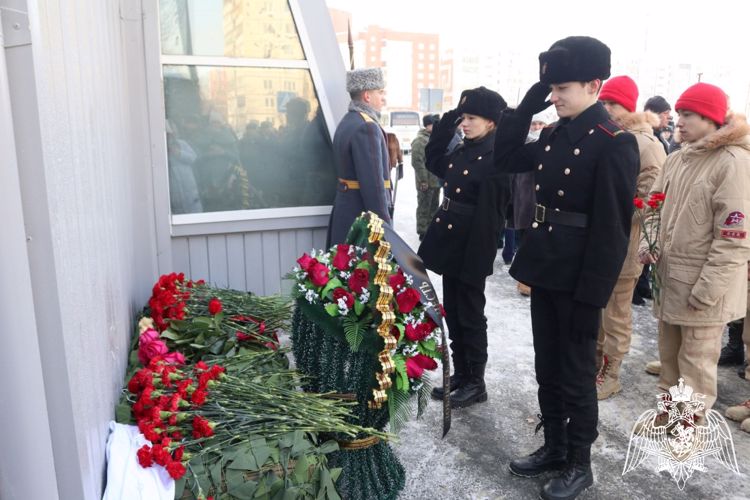 Патриотические мероприятия в рамках «Недели мужества» проводят росгвардейцы в Тюменской области