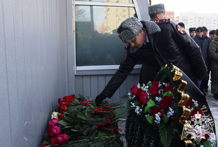 Патриотические мероприятия в рамках «Недели мужества» проводят росгвардейцы в Тюменской области