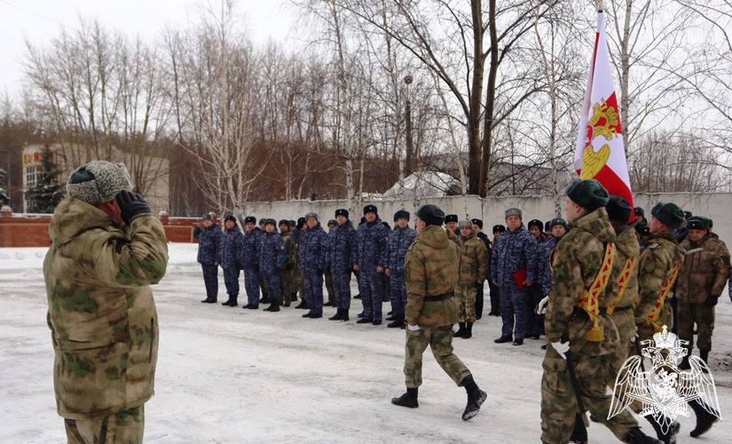 Государственные награды вручены сотрудникам тюменских спецподразделений Росгвардии 