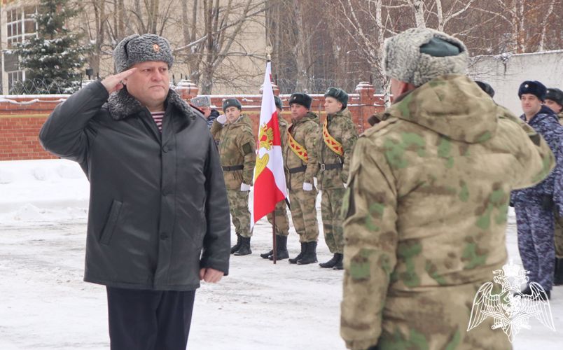 Начальник Управления Росгвардии по Тюменской области поздравил личный состав и ветеранов с Днем защитника Отечества 