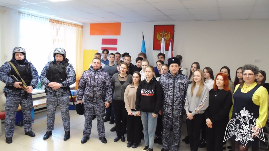 Патриотические мероприятия в рамках «Недели мужества» проводят росгвардейцы в Тюменской области
