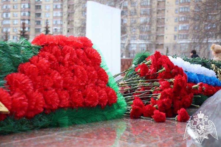 Начальник территориального управления и кадеты приняли участие в митинге памяти защитников Сталинграда