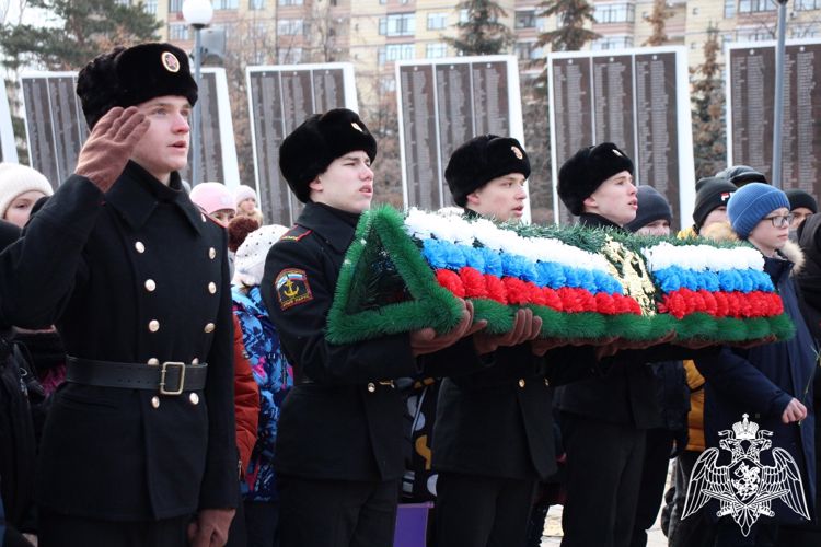 Начальник территориального управления и кадеты приняли участие в митинге памяти защитников Сталинграда