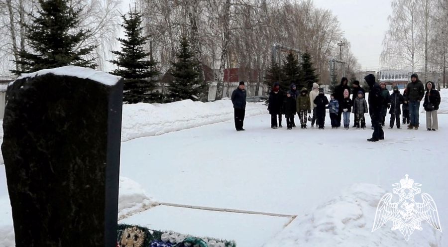 Патриотические мероприятия для  тюменских школьников проводят  офицеры Росгвардии