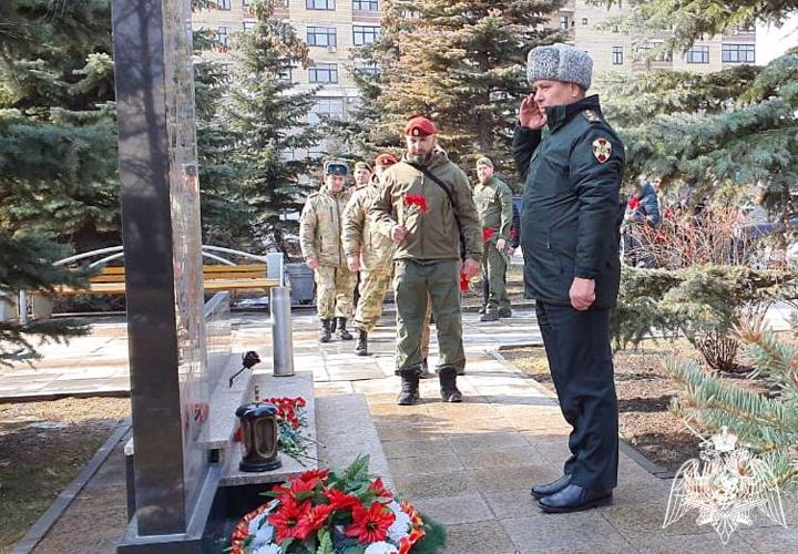 Военнослужащие и сотрудники Росгвардии в Тюменской области отмечают профессиональный праздник 