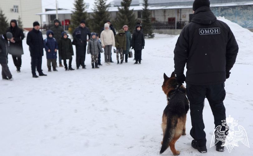 Патриотические мероприятия для  тюменских школьников проводят  офицеры Росгвардии