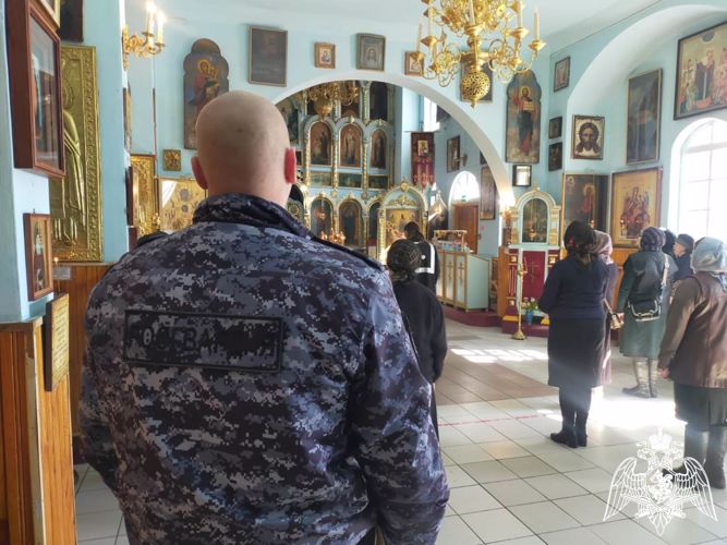 Начальник Управления Росгвардии по Тюменской области поздравил  митрополита Тобольского и Тюменского Димитрия, всех православных земляков со светлым праздником Пасхи