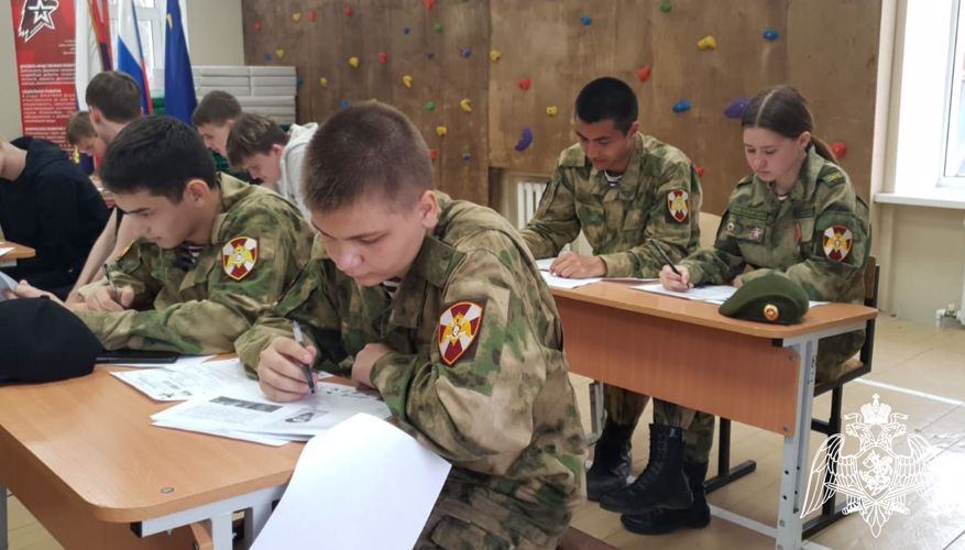 Более 200 росгвардейцев и кадет написали «Диктант Победы» в Тюменской области
