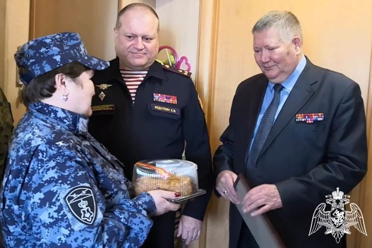 Ветеранов войск правопорядка чествуют в Тюменской области 