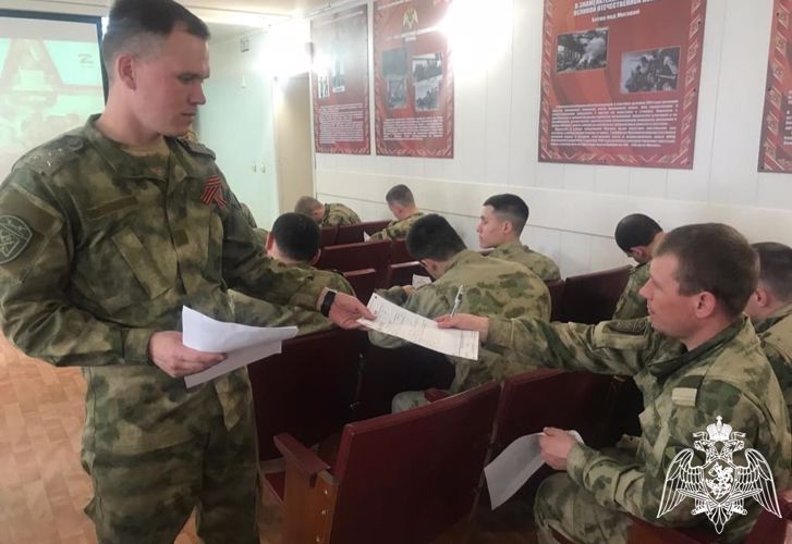 Более 200 росгвардейцев и кадет написали «Диктант Победы» в Тюменской области
