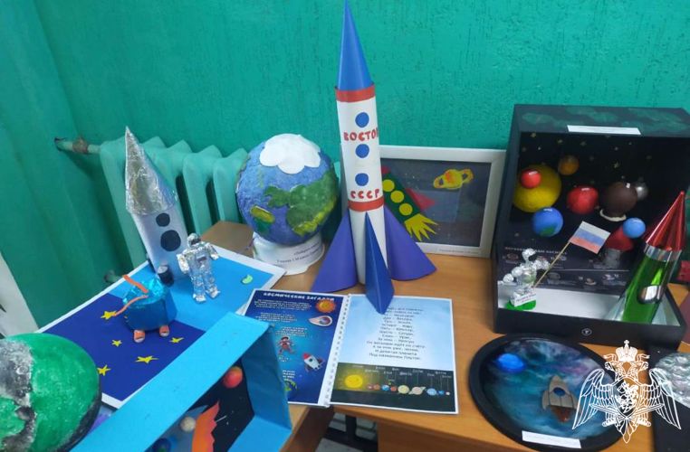 Росгвардейцы в Тюменской области организовали для детей интерактивные мастер-классы «Я и космос»