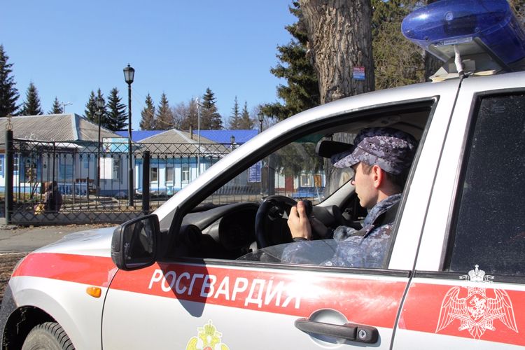 Росгвардия обеспечила безопасность празднования православной Пасхи в Тюменской области
