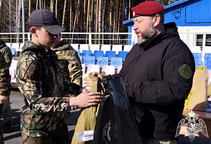 Ветераны Росгвардии организовали для тюменских школьников военно-спортивное мероприятие
