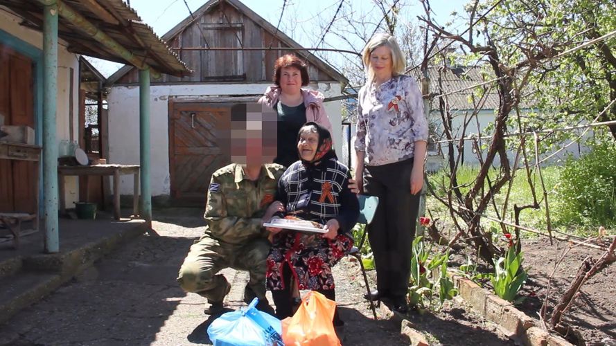 Росгвардейцы в канун Дня Победы навестили ветеранов Великой Отечественной войны в Херсонской области 