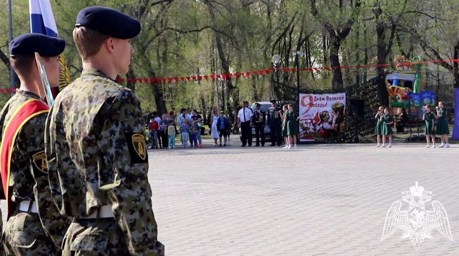 Росгвардия в Тюмени приняла участие в автопробеге «Нам дороги эти позабыть нельзя»