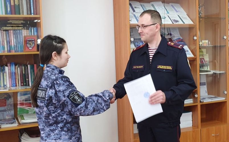Молодые сотрудники Росгвардии в Тюмени успешно завершили курс профессиональной подготовки