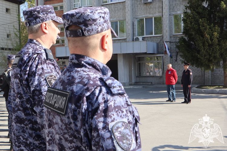 Сотрудники и ветераны Росгвардии в Тюменской области присоединились к всероссийской акции «Бессмертный автополк» (видео)
