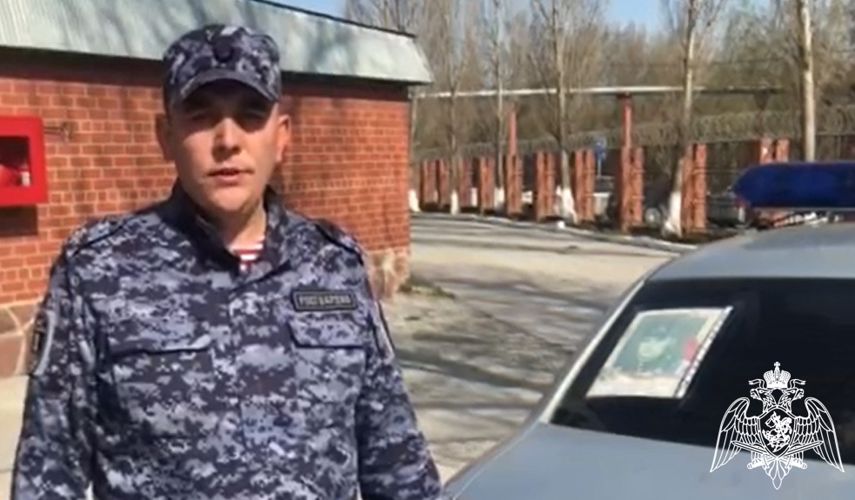 Сотрудники Росгвардии в рамках всероссийской акции «Бессмертный автополк» рассказали о подвиге своих дедов и прадедов (видео)