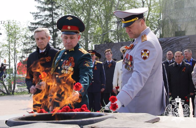 Начальник Управления Росгвардии по Тюменской области почтил память павших героев Великой Отечественной войны 
