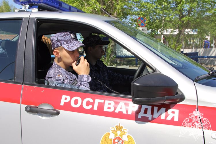 Сотрудники Росгвардии в Тюменской области оперативно задержали угонщика автомобиля