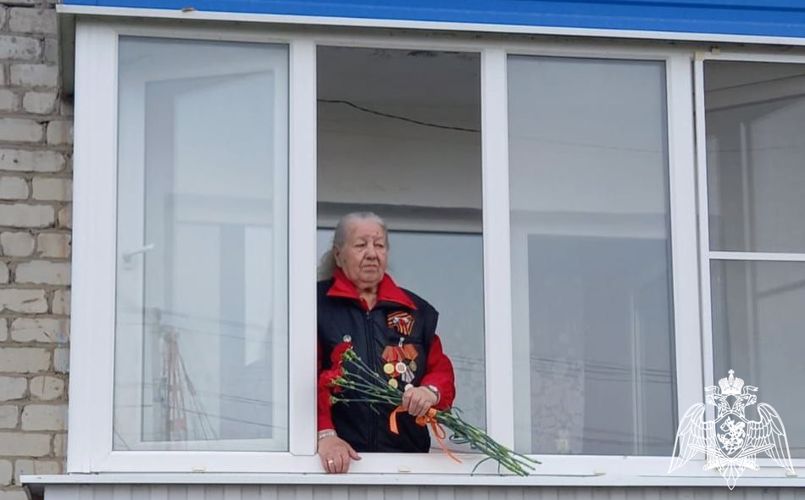 Росгвардейцы в Ишиме и Ялуторовске торжественным парадом поздравили тружеников тыла с Днём Победы 