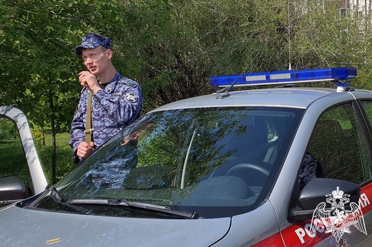 Росгвардейцы в Тюмени оперативно задержали подозреваемого в совершении кражи 