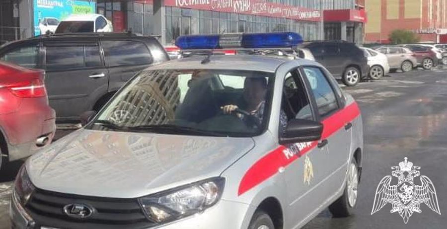 Росгвардейцы в Тюмени задержали подозреваемого в краже из торгового центра 