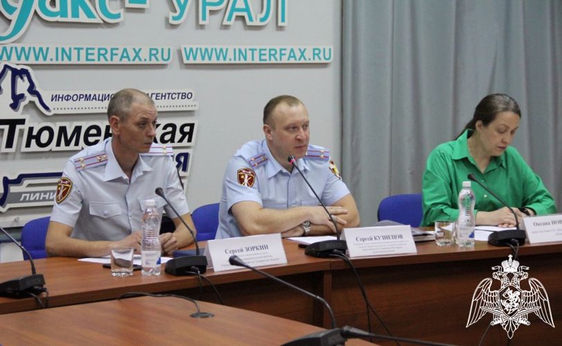 Сотрудники лицензионно-разрешительной  работы Росгвардии встретились с тюменскими журналистами
