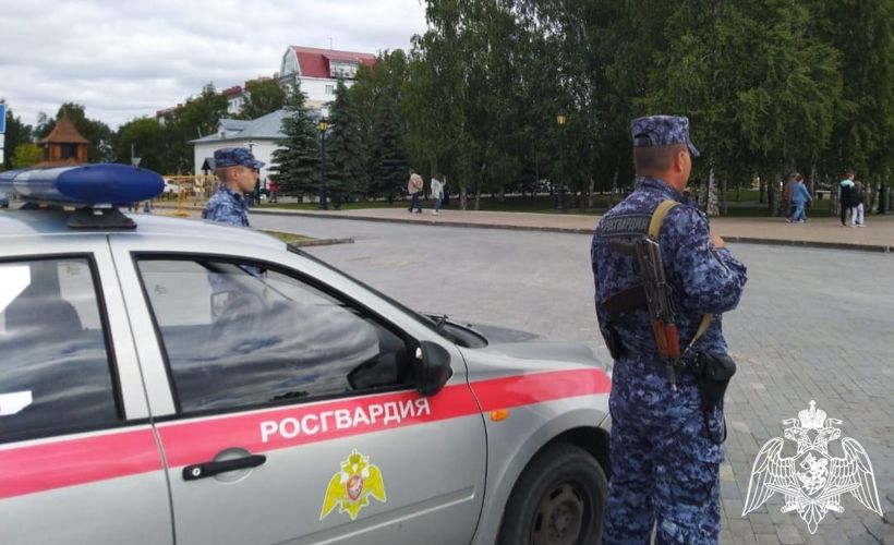 Росгвардейцы обеспечили безопасность мероприятий, посвященных Дню России в Тюменской области 