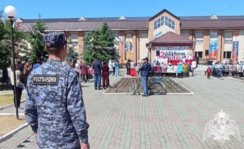 Росгвардейцы обеспечили безопасность мероприятий, посвященных Дню России в Тюменской области 