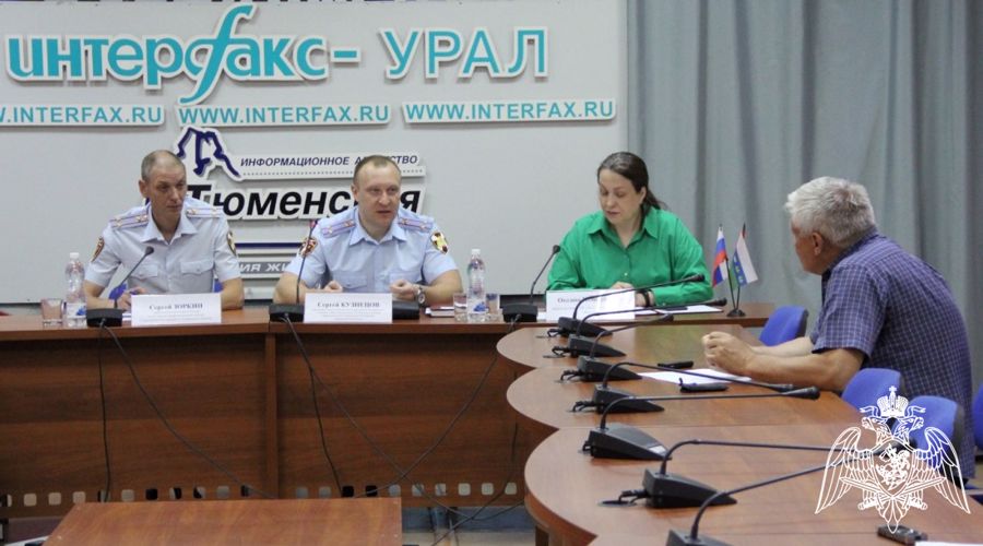Сотрудники лицензионно-разрешительной  работы Росгвардии встретились с тюменскими журналистами