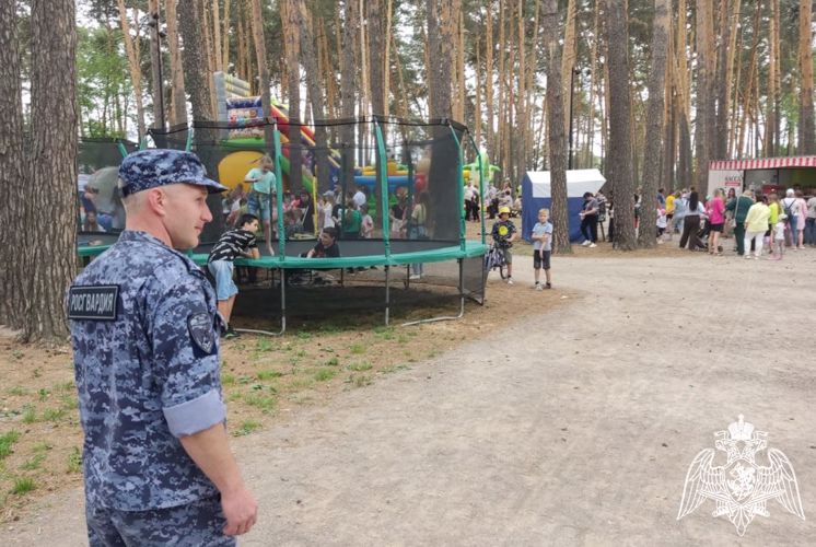 Росгвардия обеспечила безопасность в Тюменской области во время проведения мероприятий в День защиты детей