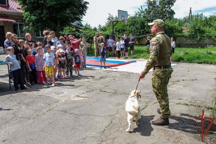 В Росгвардии проходят праздничные мероприятия, посвященные Международному дню защиты детей