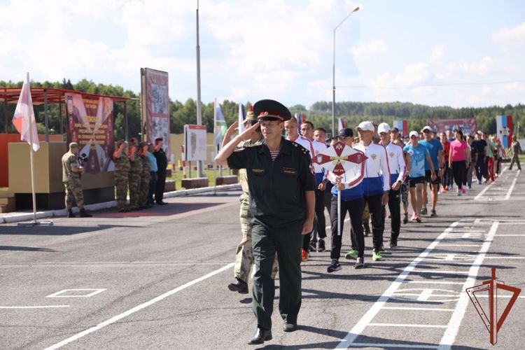 Чемпионаты Росгвардии по служебному биатлону и легкоатлетическому кроссу стартовали в Екатеринбурге