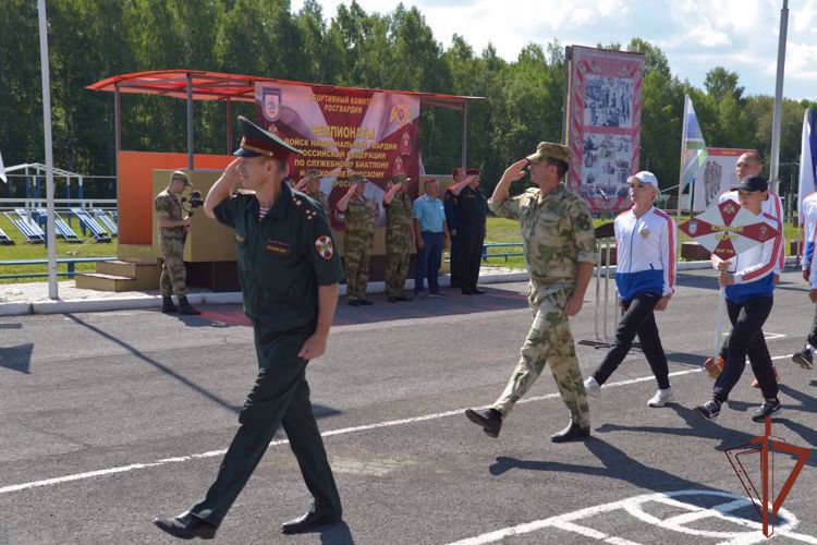 Чемпионаты Росгвардии по служебному биатлону и легкоатлетическому кроссу стартовали в Екатеринбурге
