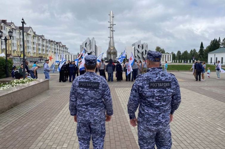 Росгвардия обеспечила в Тюменской области безопасность празднования Дня города и Дня военно-морского флота