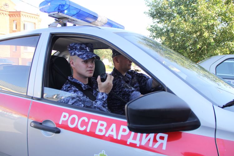 Росгвардия обеспечила в Тюменской области безопасность празднования Дня города и Дня военно-морского флота