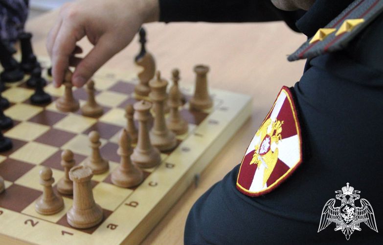 В Международный день шахмат росгвардейцы провели турнир в Тюмени