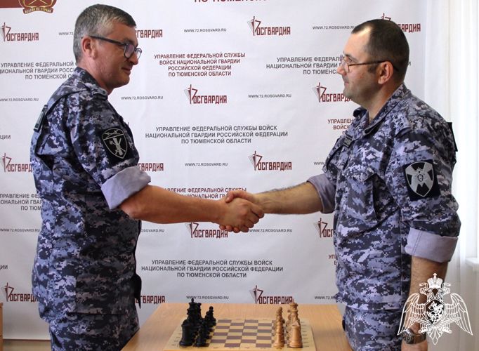 В Международный день шахмат росгвардейцы провели турнир в Тюмени