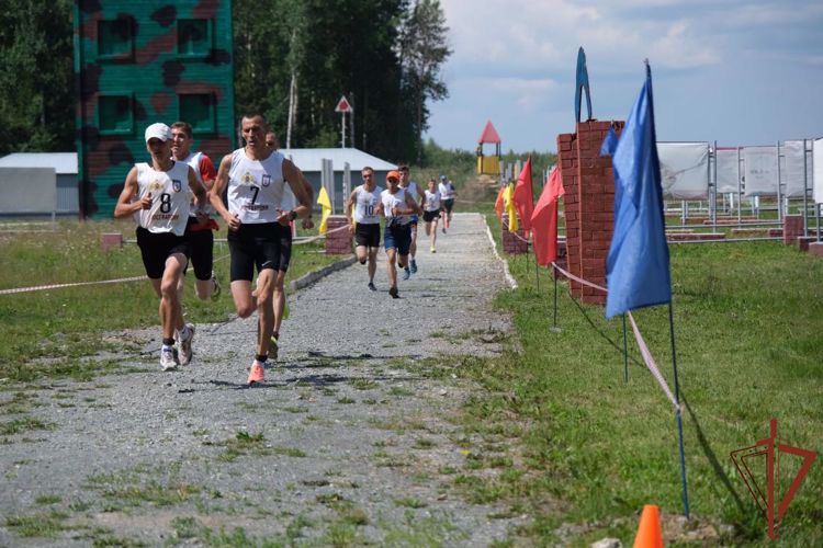 Чемпионаты Росгвардии по служебному биатлону и легкоатлетическому кроссу стартовали в Екатеринбурге